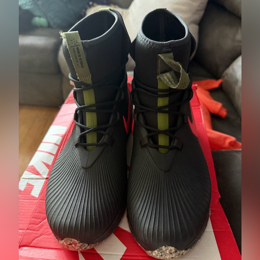 Nike Binzie boots size 7Y - Picture 5 of 5